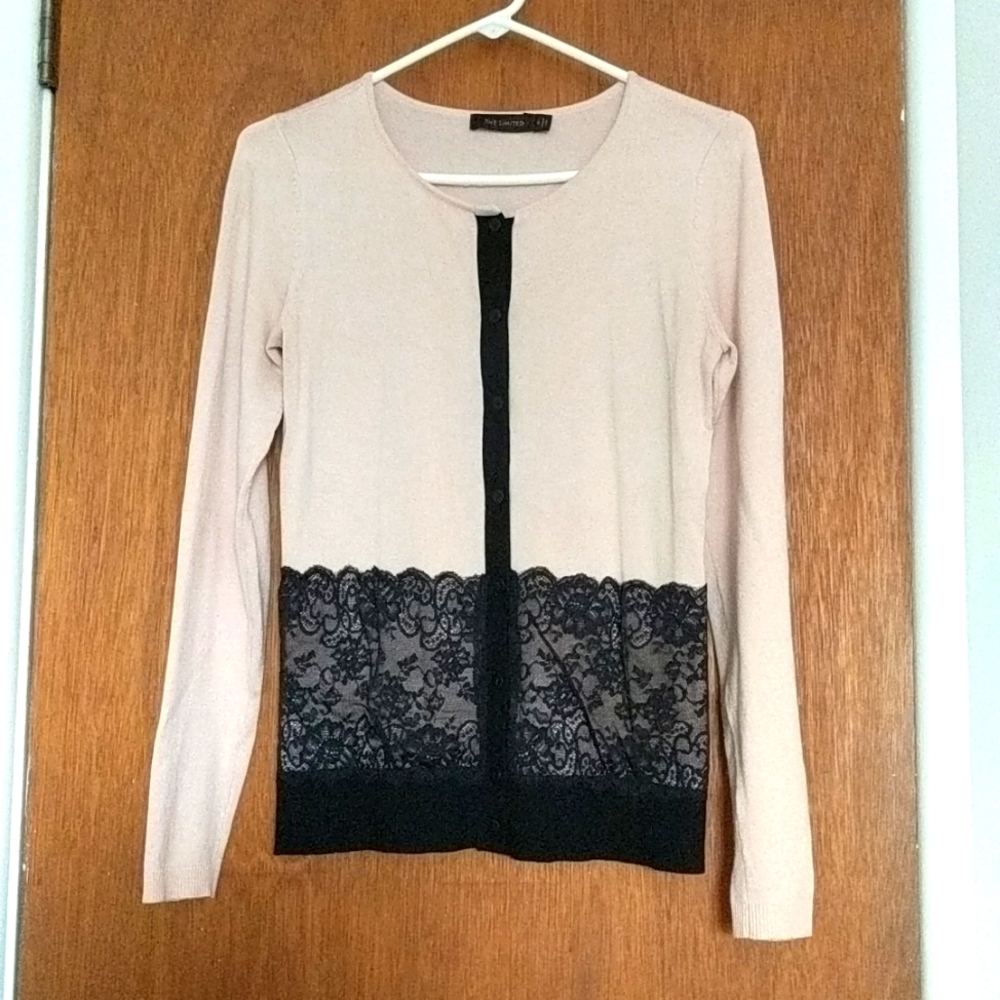 The Limited light pink top w/ buttons & black lace. Excellent condition. Size S - Picture 1 of 5